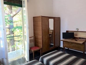 Interior - Albergo Magenta (Casella)