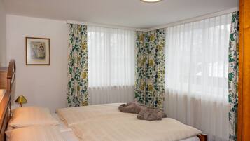 Zimmersafe, individuell dekoriert, individuell eingerichtet