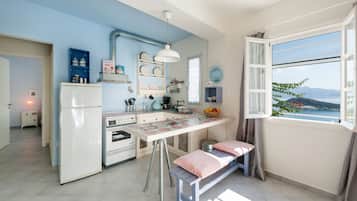 Basic House | Private kitchen
