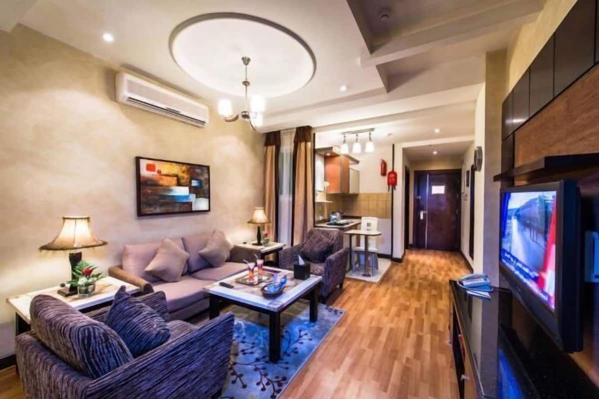 Living area | TV
