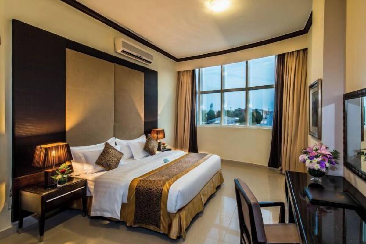 1 bedroom, premium bedding, minibar, desk