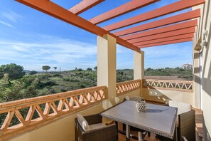 Outdoor dining - Albatros Golf I by H - Costa Esuri EAHG301BP174 (Ayamonte)