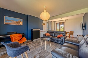 Televisie en een open haard