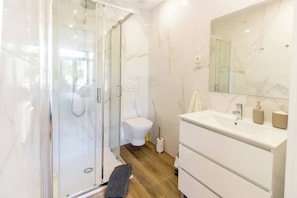 Dusche, Haartrockner, Seife