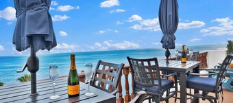 Welcome to this breathtaking panoramic gem located in Hamilton Cove