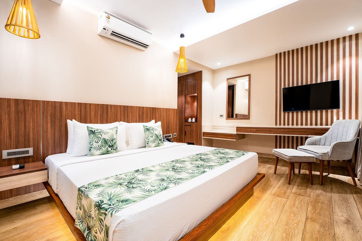 Deluxe Room (Holitel Hill View Room) | 2 bedrooms, Frette Italian sheets, premium bedding, minibar