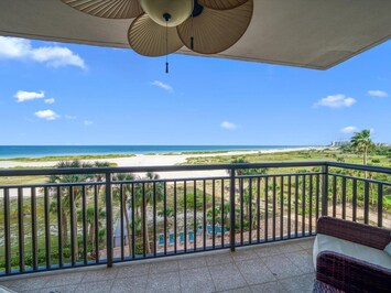 Image of Harbour Light Towers 505 - Directly Beachfront