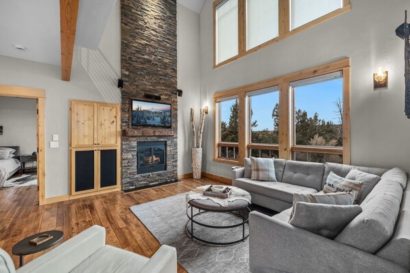 TV connectée, cheminée