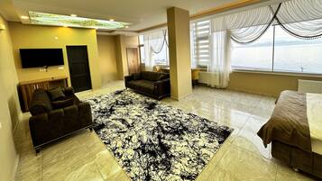 デラックス ルーム | 2 室のベッドルーム、デスク、WiFi (無料)