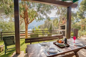 Unclassified image, 5 of 47, button