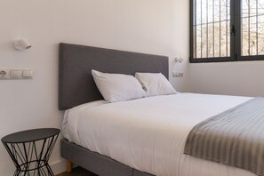 Bügeleisen/Bügelbrett, kostenloses WLAN, Bettwäsche