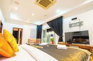 Lyxvilla | 4 sovrum, unika möbler, skrivbord och gratis wi-fi