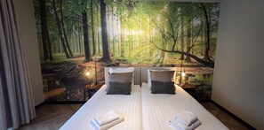 Quarto casal superior | Escrivaninha, Wi-Fi de cortesia