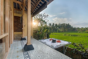 Villa with Garden View | Terrace/patio