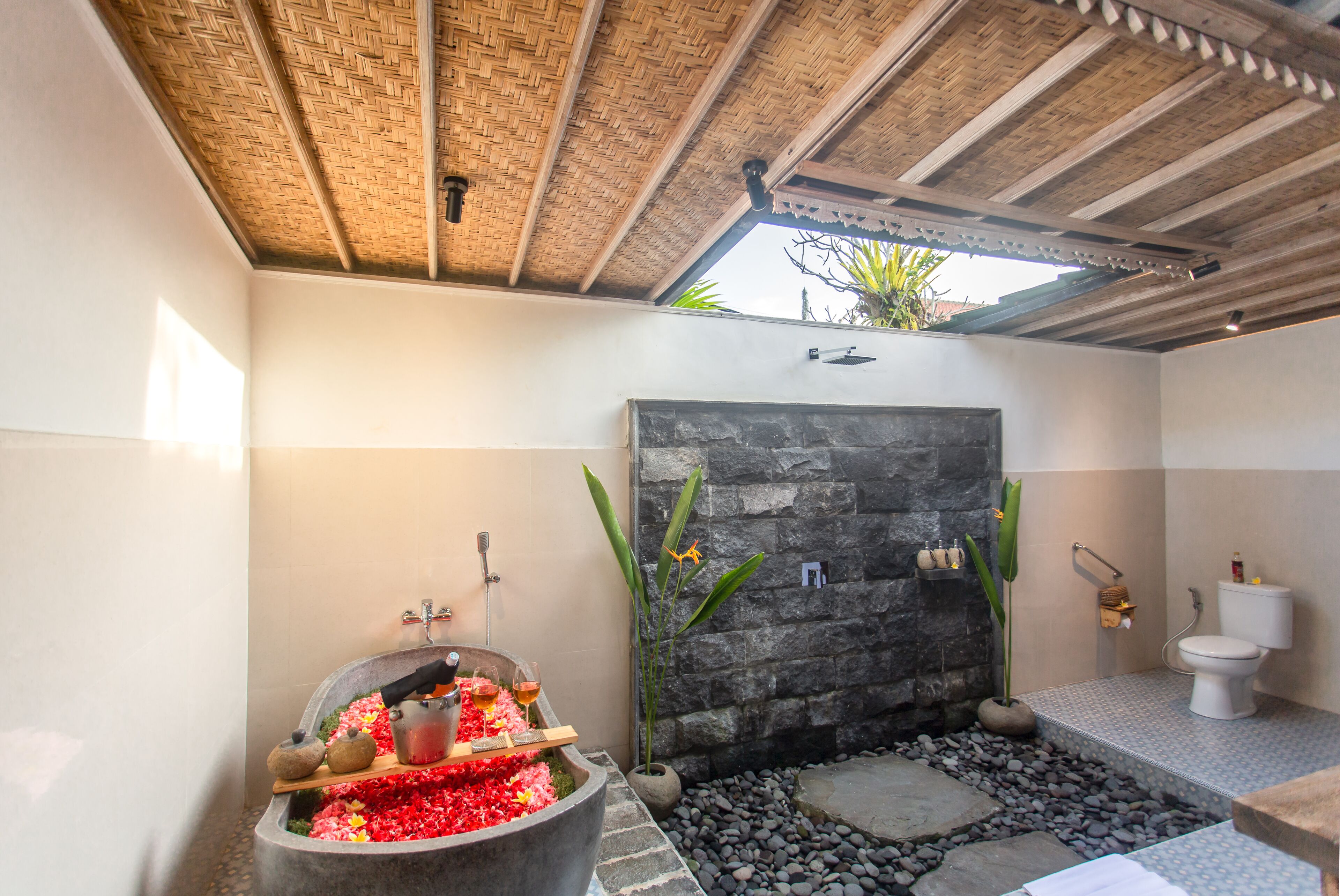 One-Bedroom Villa | Bathroom | Separate bathtub and shower, hair dryer, bathrobes, slippers