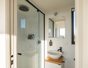 تجهيزات دش، مستلزمات للعناية الشخصية صديقة للبيئة، مناشف