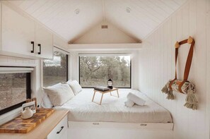 1 多间卧室、床单