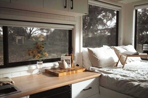 1 多间卧室、床单