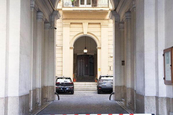 Exterior - Da Francesco (Naples)