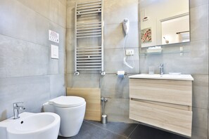 City Double Room | Bathroom