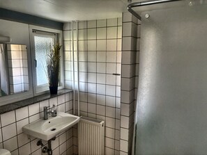 Bathroom - Danhostel Aalborg (Aalborg)