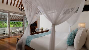 Minibar, individually furnished, desk, soundproofing