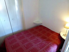 1 bedroom - Air-Conditioned 2-Room Apartment with Pool, Terrace, and Parking, 500m from Beach (Argelès-sur-Mer)