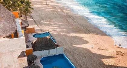 This condominium is a 0 bedroom(s), 2 bathrooms, located in Barra de Navidad, Jalisco.