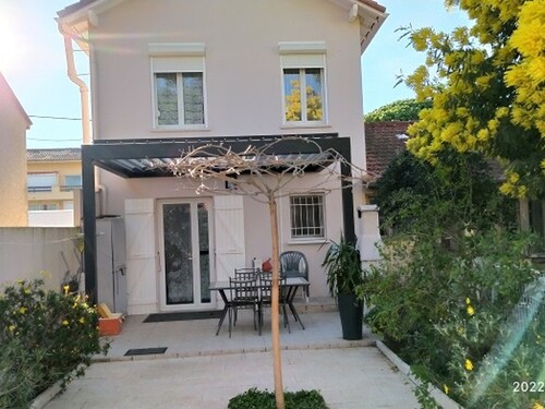 Renovierte 4-Zi.-Villa in Strandnähe mit Garten, Terrasse & Parkplatz