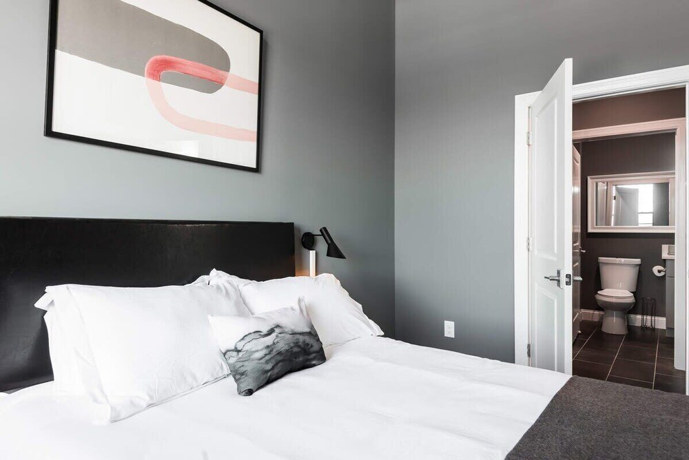 Spacious 2 BR Apt by Lafayette Square St. Louis Vrbo