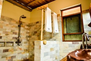 Bathroom - Tabingi Safari Lodge (Kasese)
