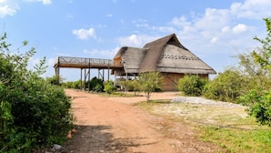 Property grounds - Tabingi Safari Lodge (Kasese)