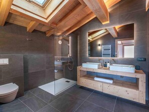 Hair dryer, towels - Modern chalet in Combloux with pool and wellness area (Combloux)