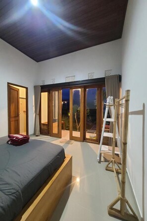 Standard Double Room | Desk, soundproofing, free WiFi, bed sheets