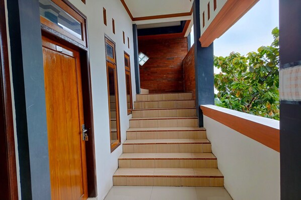 Lobby sitting area - Penginapan Bromo Lovero (Sukapura)