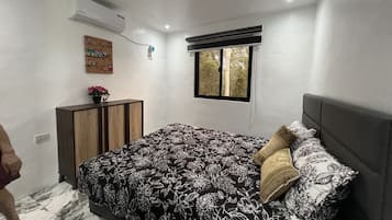 Family Villa, Kitchen | Free WiFi, bed sheets