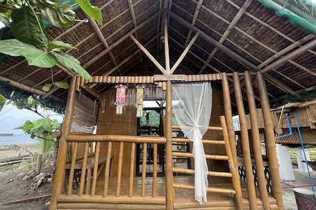 Economy Triple Room, Shared Bathroom. Lover'S Point Beach Front Resort