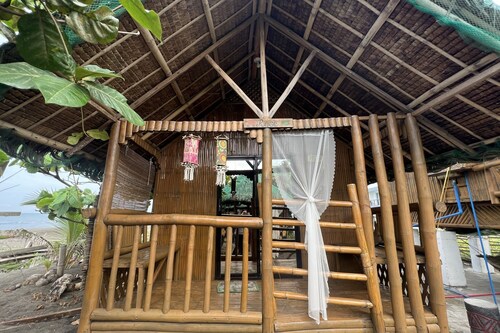 Lover'S Point Beach Front Resort