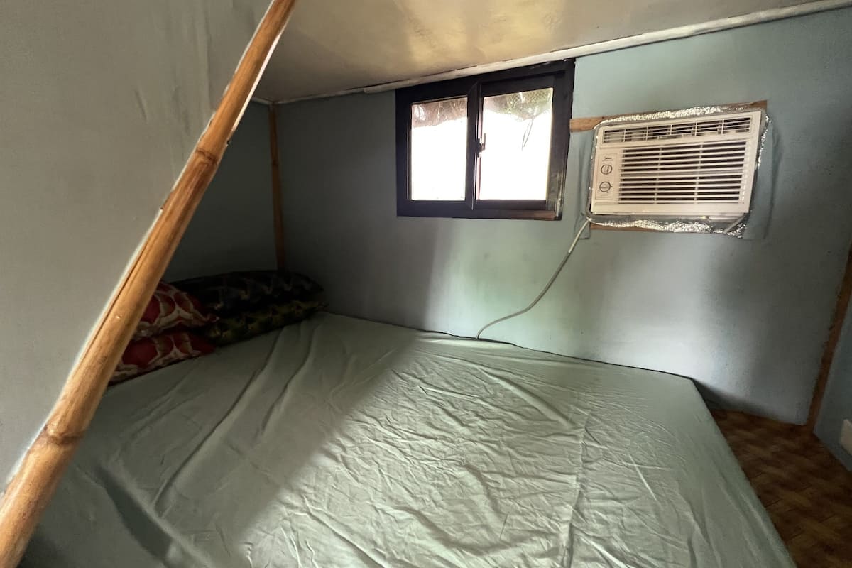 Chambre Triple Standard, salle de bains commune | Wi-Fi gratuit, draps fournis