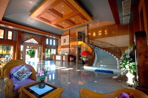 Lobby - Chiang Rai Grand Room Hotel (Chiang Rai)