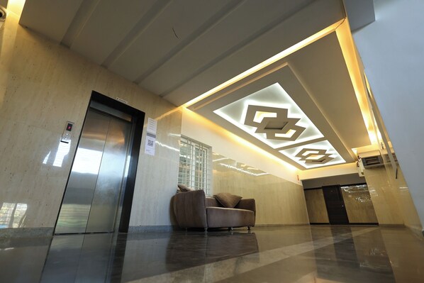 Lift - Aaditya Greens Near Nelaguli Panchyat Office (Bengaluru)