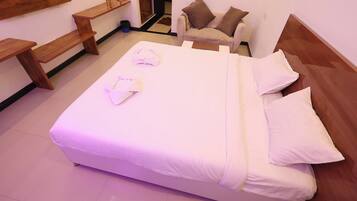 Executive Room | Desk, free WiFi