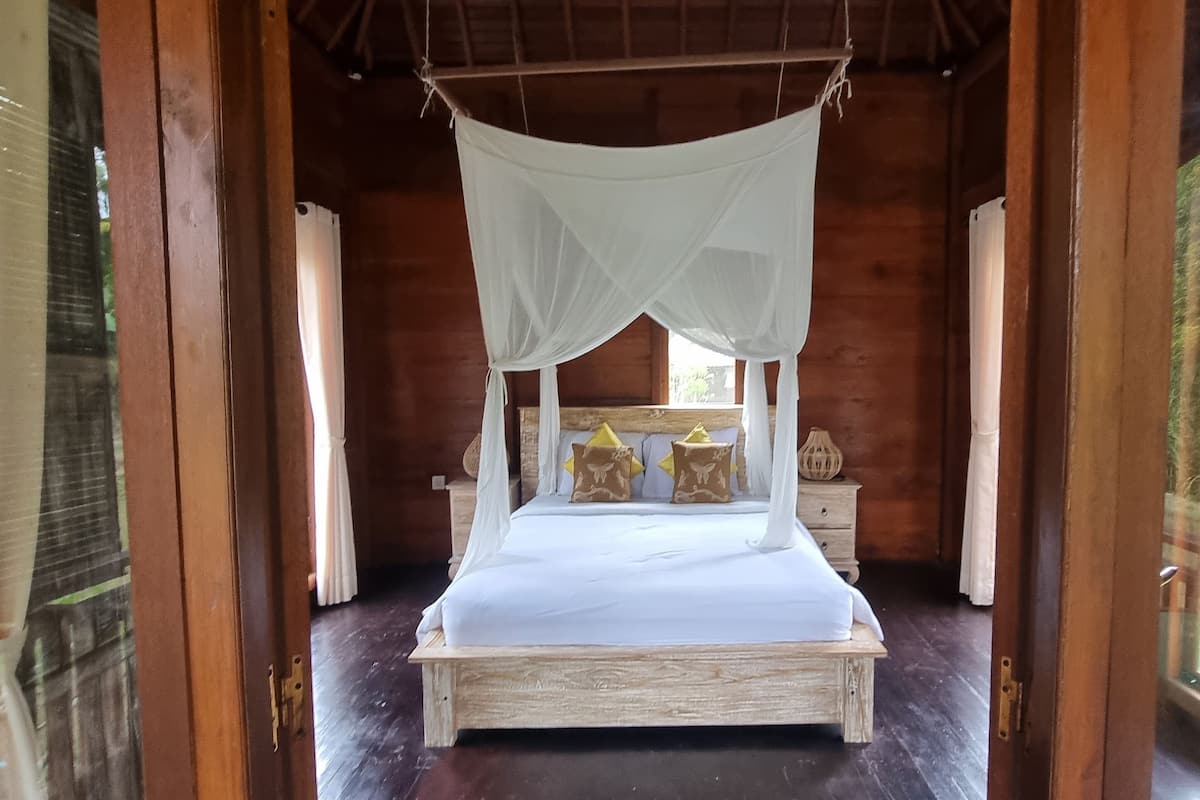 Superior-Villa, Poolzugang | 1 Schlafzimmer, Schreibtisch, kostenloses WLAN, Bettwäsche