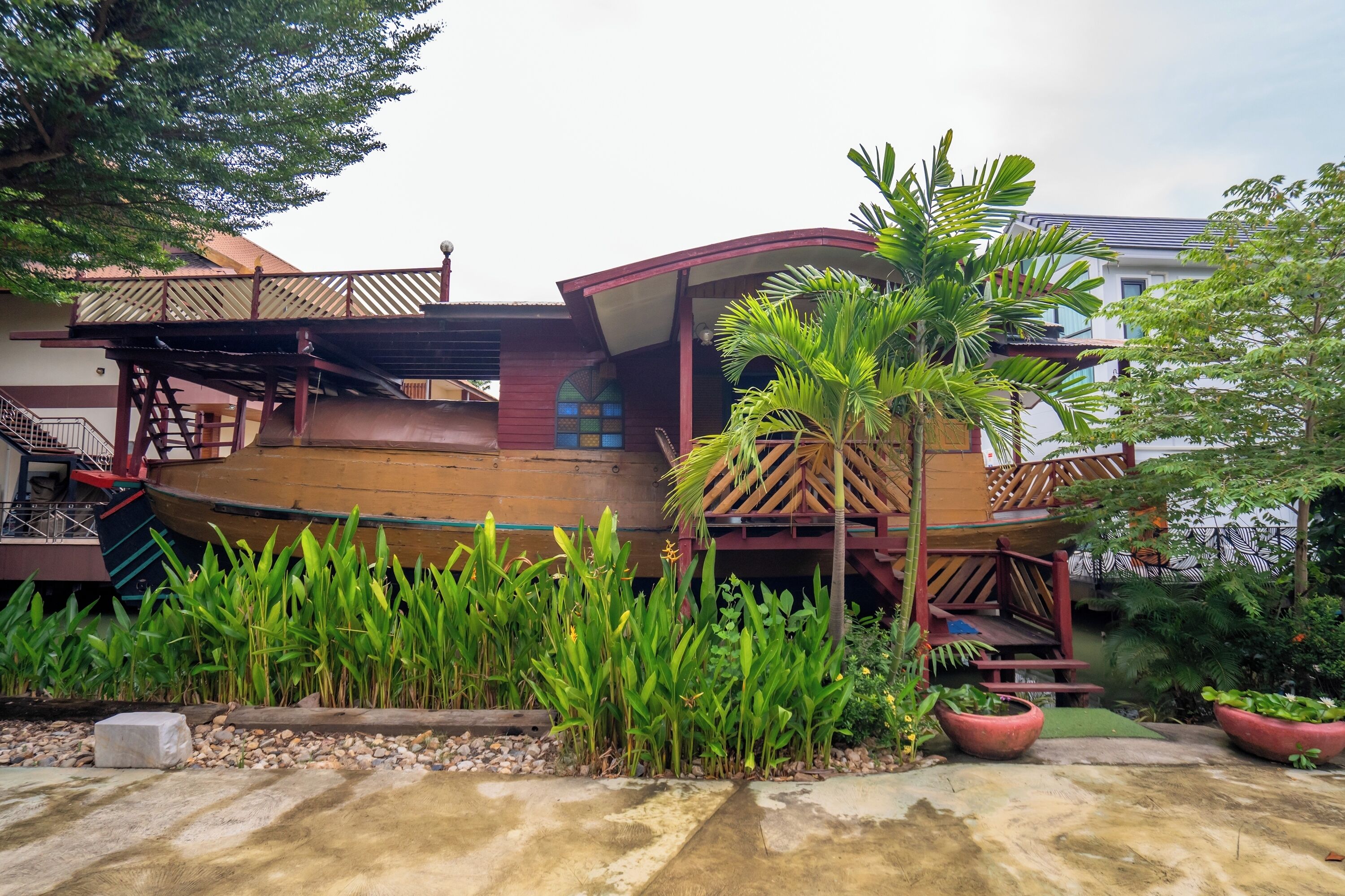 Pemandangan dari bilik
