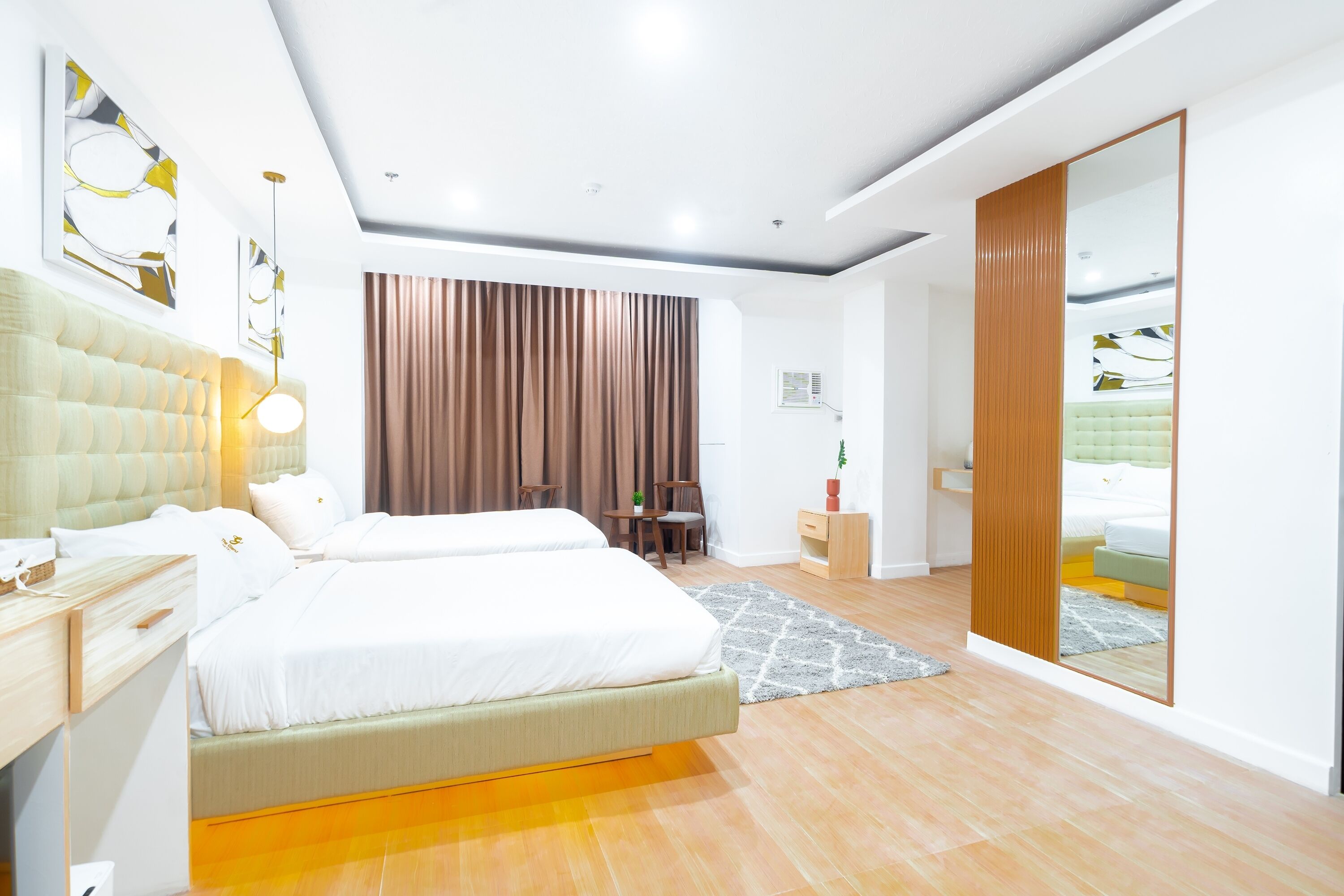 Premier Twin Room | In-room safe, desk, free WiFi, bed sheets