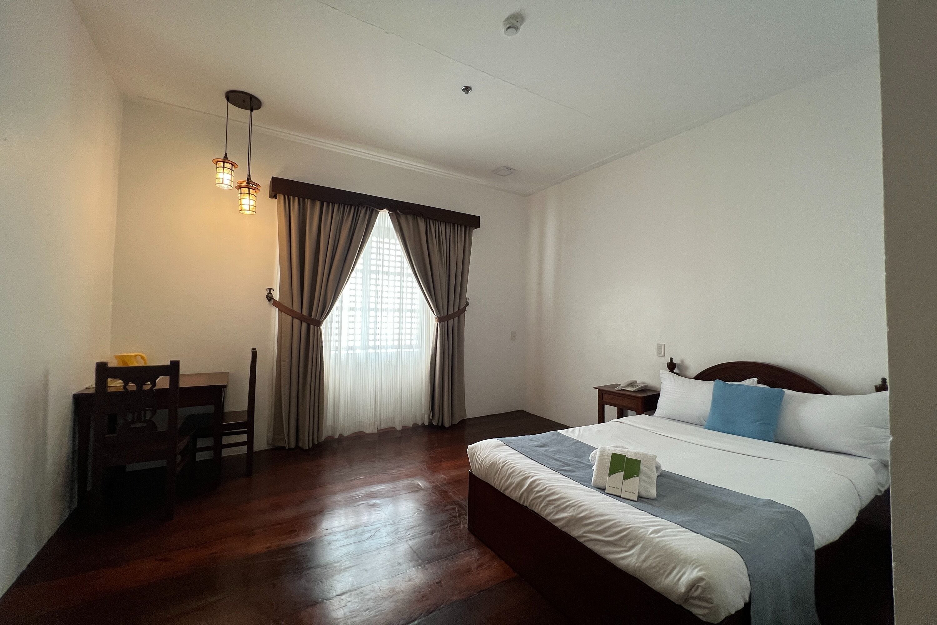 Standardzimmer | Schreibtisch, kostenloses WLAN, Bettwäsche