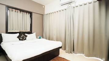 4 bedrooms, free WiFi, bed sheets