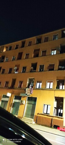 18 Minuten mit Zug vom Milano Entfernt. 2-zimmer-apartment mit 2 Balkon