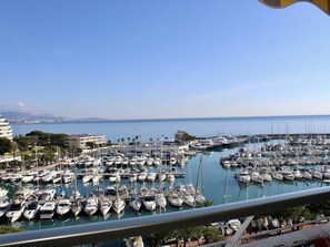 Marina - 3-Room Apartment with Terrace, 4 Sleeps, Air Conditioning, Villeneuve-Loubet Beach (Villeneuve-Loubet)
