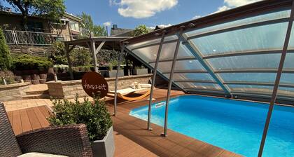 Schöne Wellness-oase mit Pool, Sauna, Terrasse und Kamin für Sie Ganz Privat